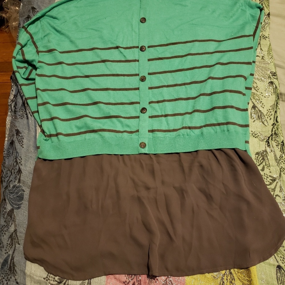 Lightweight sweater